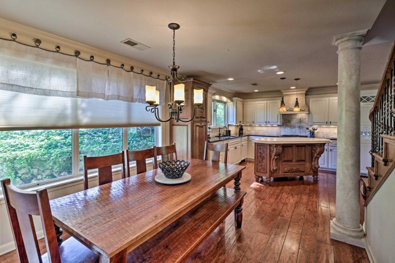 Luxury Hot Springs Oasis On Lake With Private Dock! Exterior photo