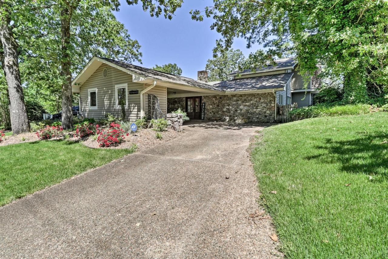 Luxury Hot Springs Oasis On Lake With Private Dock! Exterior photo
